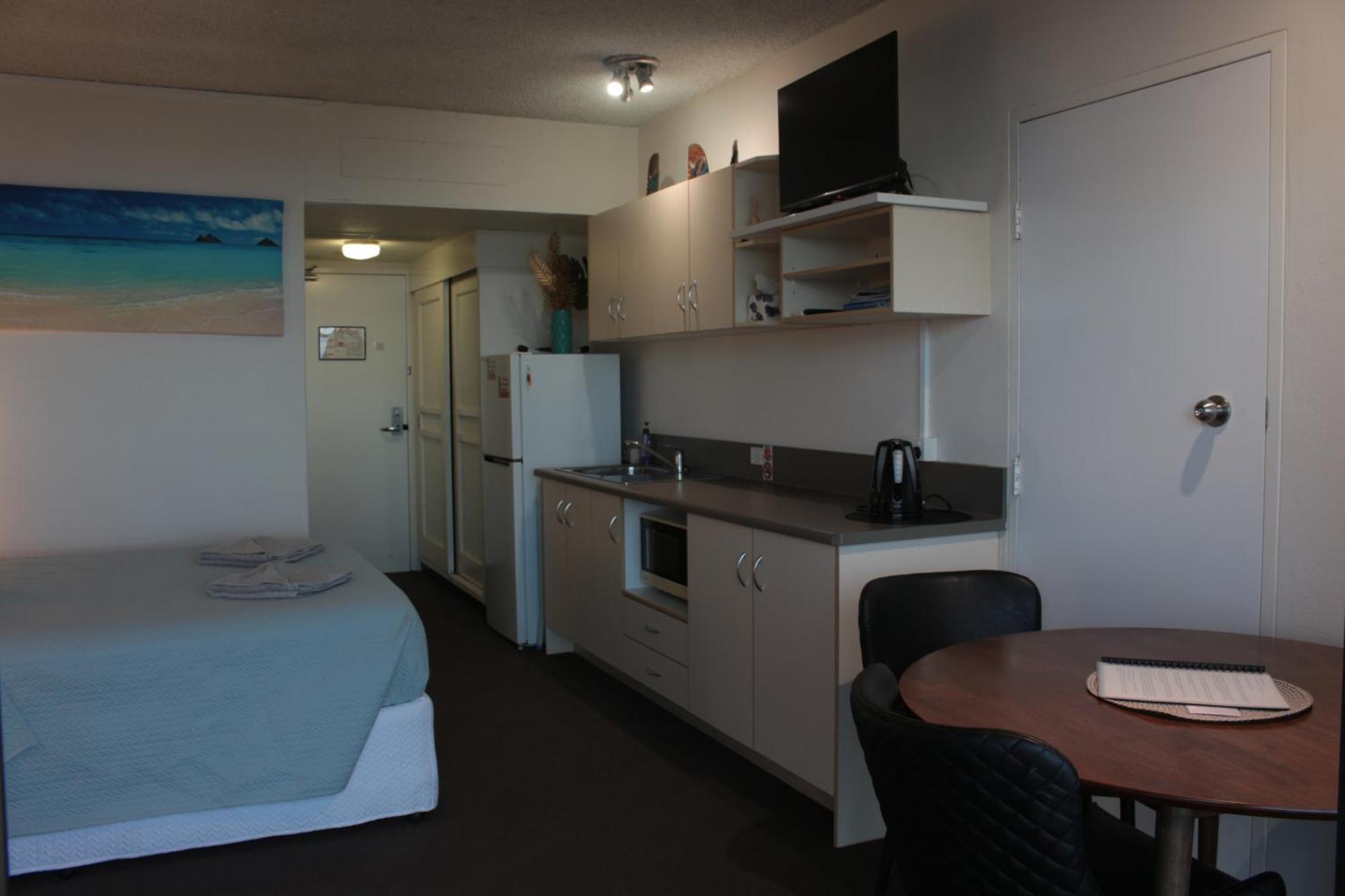 Beautiful Beachfront On The Strand At Aquarius Townsville Exterior photo